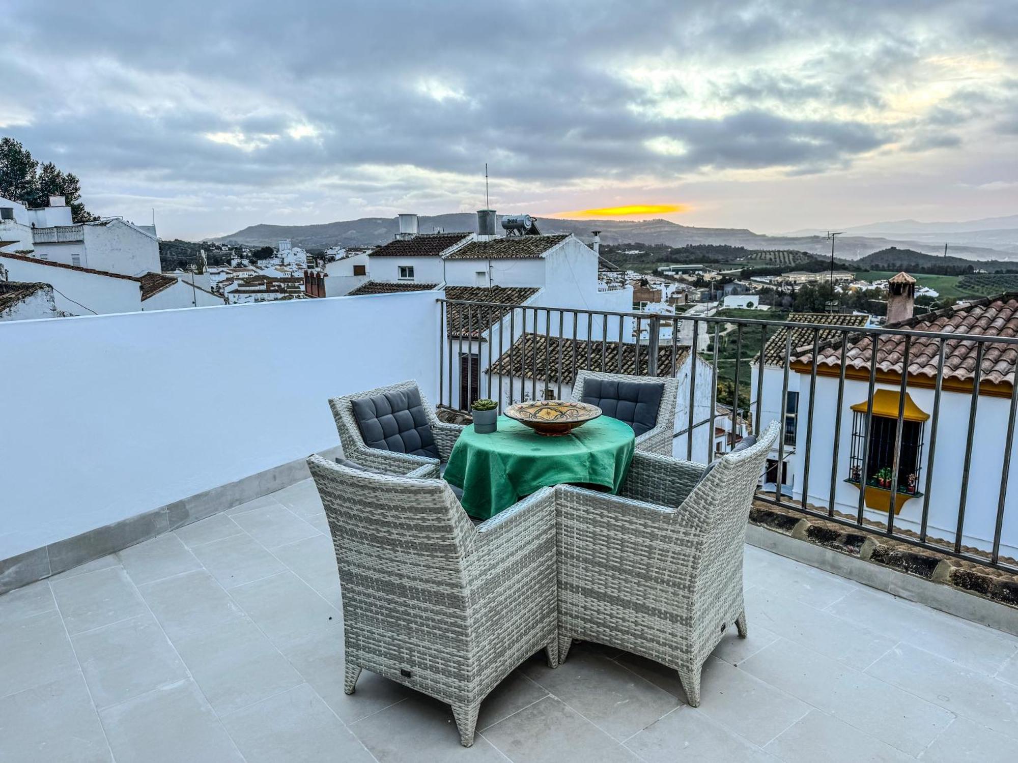 Vila Lemon Tree Patio Olvera Exteriér fotografie